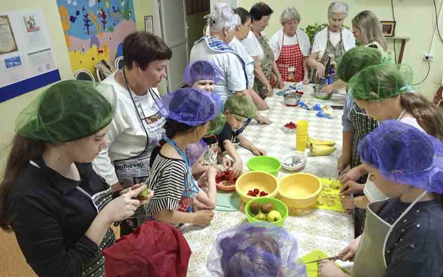 «Завтрак со вкусом доброты» прошел в соцучреждении Пугачевского района.
