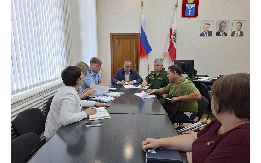 Сегодня по поручению губернатора Романа Бусаргина провел личный прием участников СВО и членов их семей..