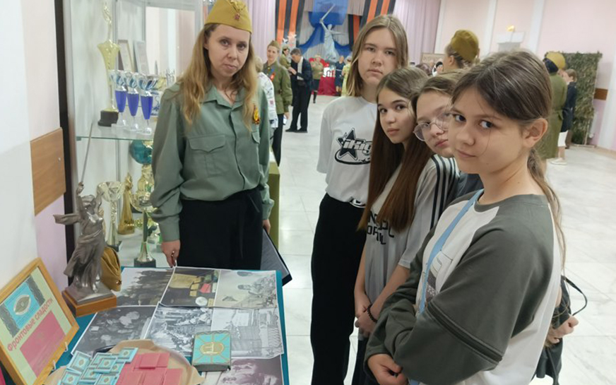 Сотрудники городских библиотек приняли участие в торжественном мероприятии, посвященном 80-летию Победы в Великой Отечественной войне..