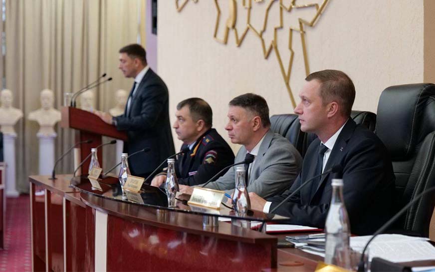 На ремонт сетей водоснабжения в крупных городах дополнительно направят 1 млрд рублей.