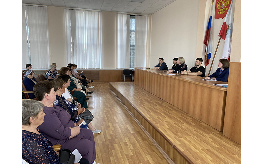 Прошло очередное родительское собрание замещающих родителей..