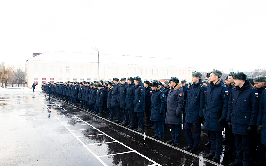 1 декабря состоялся митинг, посвященный формированию учебной авиационной базы 2 разряда г. Пугачева..