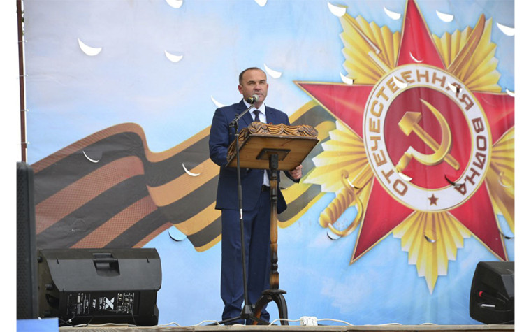 Глава Пугачевского муниципального района Алексей Янин поздравил с 79-й годовщиной Победы в Великой Отечественной войне.. Глава Пугачевского муниципального района Алексей Янин поздравил с 79-й годовщиной Победы в Великой Отечественной войне..